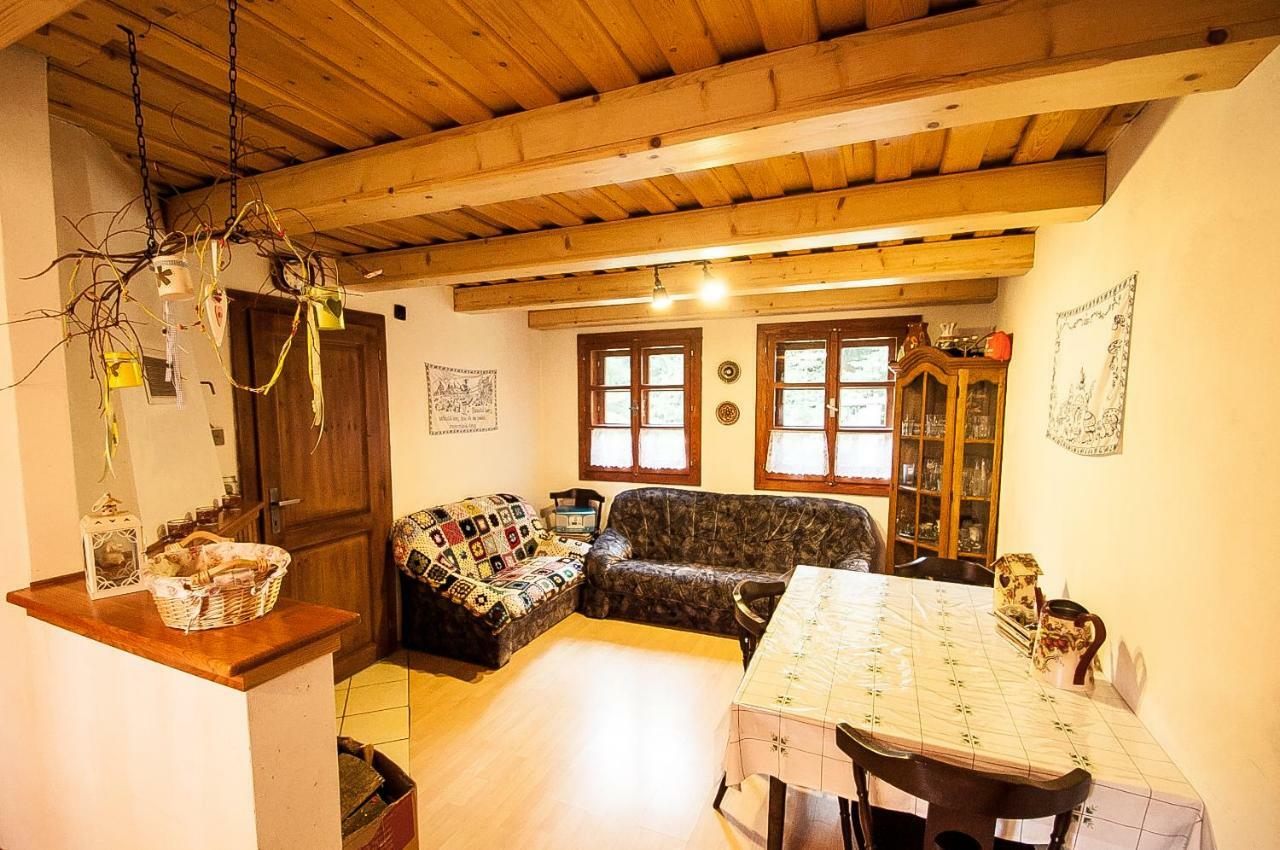 Ujastraba Villa Vychodna Bagian luar foto